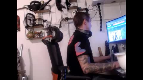 Snapshot of hotkinkytat chatting on March 8, 10:45 pm hotkinkytat online show from March 8, 10:45 pm