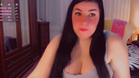 Snapshot of hotkittysquirt chatting on April 16, 7:03 pm Angela online show from April 16, 7:03 pm