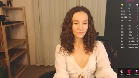 Snapshot of hotlaracroft chatting on September 29, 3:28 pm Allison online show from September 29, 3:28 pm