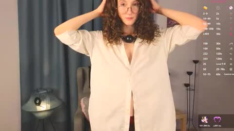 Snapshot of hotlaracroft chatting on October 22, 6:40 pm Allison online show from October 22, 6:40 pm