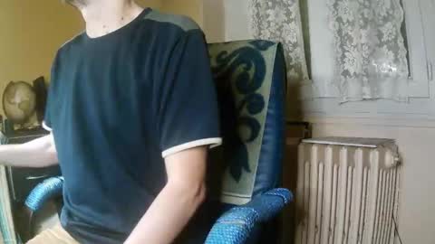 Snapshot of hotleopold chatting on November 15, 11:32 pm hotleopold online show from November 15, 11:32 pm