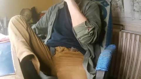 Snapshot of hotleopold chatting on December 13, 10:26 pm hotleopold online show from December 13, 10:26 pm