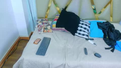 hotlittlechill online show from October 23, 8:07 pm