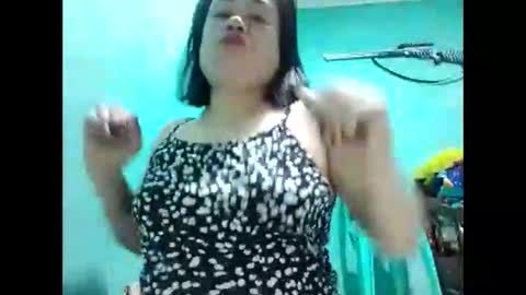 Snapshot of hotmama2325 chatting on October 6, 11:13 pm JOY online show from October 6, 11:13 pm