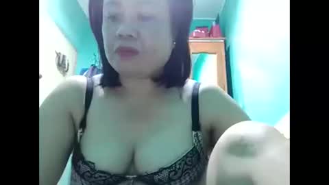 Snapshot of hotmama2325 chatting on October 15, 12:11 am JOY online show from October 15, 12:11 am