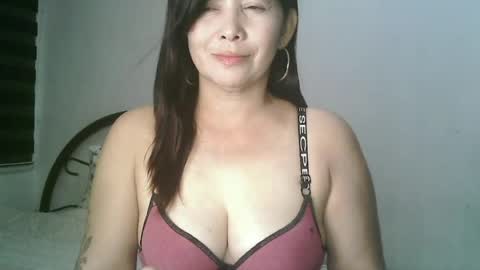hotmamajen4u online show from June 25, 1:49 am