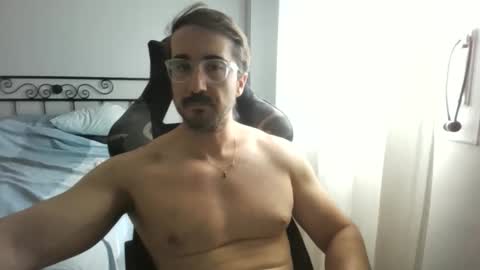 Snapshot of hotman_40_ chatting on September 14, 1:43 pm hotman_40_ online show from September 14, 1:43 pm