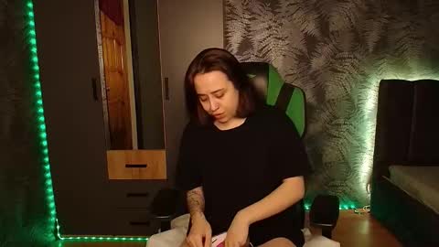hotmariella online show from February 22, 3:01 am
