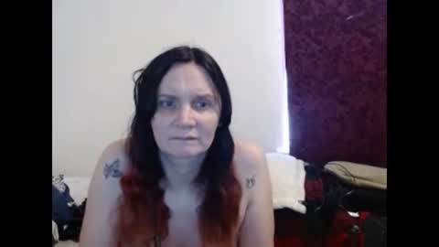 hotmodel1984 online show from December 2, 6:43 pm