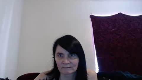hotmodel1984 online show from December 18, 8:36 pm