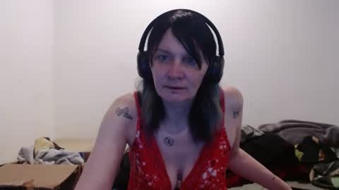 hotmodel1984 online show from July 1, 2:13 am