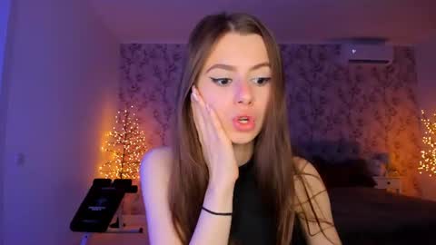 hotmolly_ online show from July 5, 6:37 pm