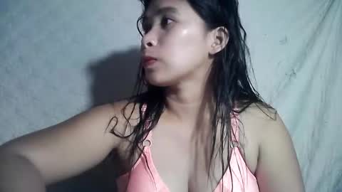 Snapshot of hotmompinay30 chatting on April 2, 11:52 am flor online show from April 2, 11:52 am