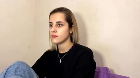 hotmusex online show from October 25, 10:45 am