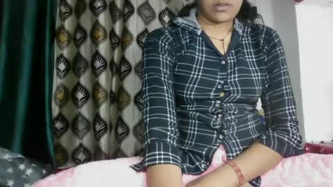 lola online show from December 13, 2:49 pm