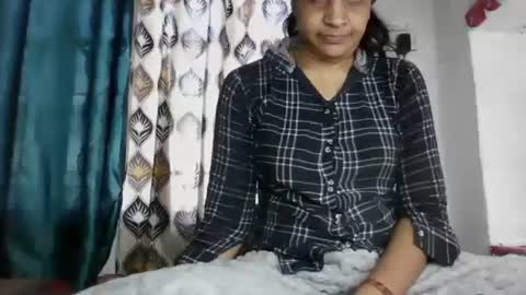 lola online show from January 11, 7:49 am