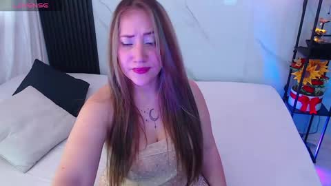 Snapshot of hotpawgmilf chatting on October 14, 6:52 pm Sussy Bloom online show from October 14, 6:52 pm