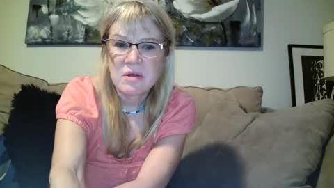 Snapshot of hotpepperrose chatting on October 29, 3:42 am hotpepperose online show from October 29, 3:42 am