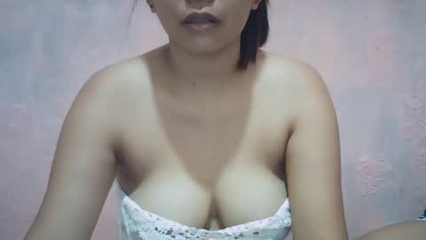hotpink4u04 online show from April 26, 9:56 pm