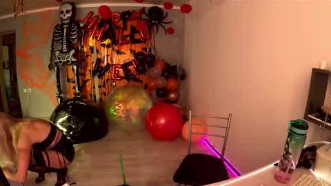 hotprincess2hot online show from November 1, 11:01 am