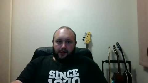 Snapshot of hotrodder323 chatting on March 1, 11:28 am hotrodder323 online show from March 1, 11:28 am
