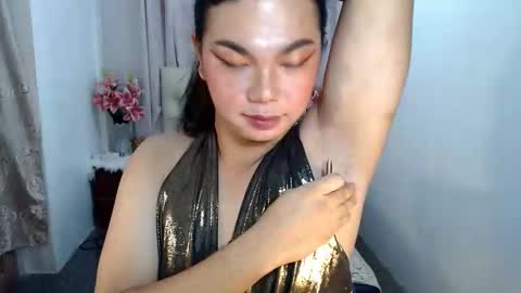 hotsiren101 online show from February 3, 7:57 am