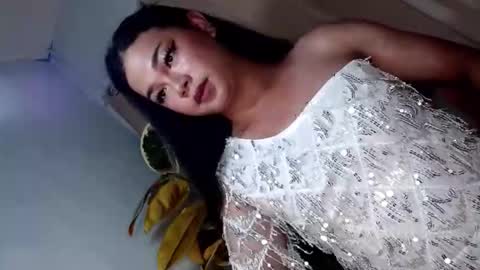 hotsiren101 online show from May 20, 9:04 am