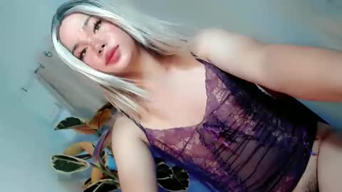 hotsiren101 online show from May 26, 8:49 pm