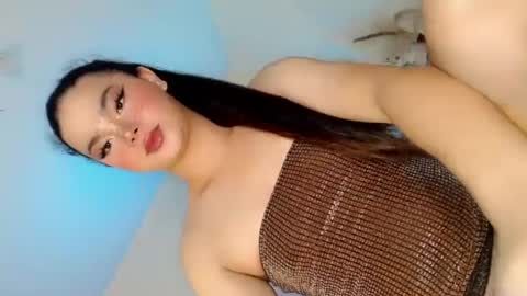 hotsiren101 online show from July 20, 5:22 am