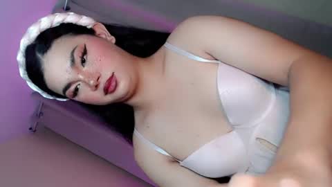 hotsiren101 online show from July 30, 5:17 am