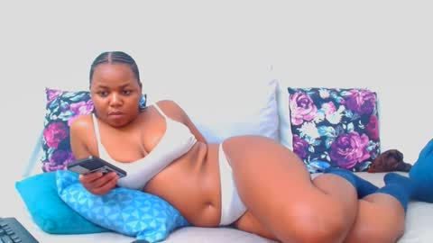 Snapshot of hotsmalltitsx chatting on September 22, 11:07 pm hotsmalltitsx online show from September 22, 11:07 pm