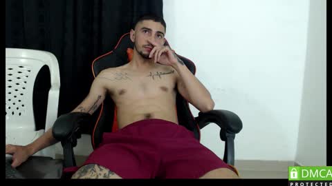 Snapshot of hotsteel420 chatting on December 2, 4:29 am hotsteel420 online show from December 2, 4:29 am