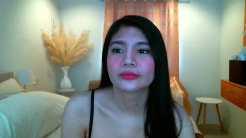 Snapshot of hotsweetangel00 chatting on February 21, 3:23 am Sweet Angel online show from February 21, 3:23 am