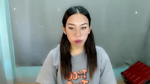 jelaigrande  online show from February 20, 3:23 am