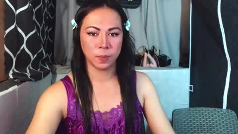 Snapshot of hott_summerr chatting on June 10, 8:13 am Alex Summer online show from June 10, 8:13 am