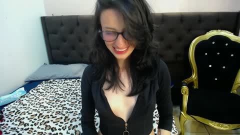 Snapshot of hottcandy21 chatting on December 27, 8:18 pm HottCandy21 online show from December 27, 8:18 pm