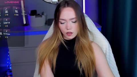 hello Im Eva online show from September 26, 2:32 pm