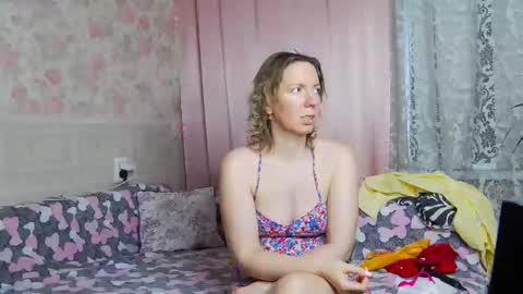 Snapshot of hotteramanda chatting on February 5, 3:55 am Amanda online show from February 5, 3:55 am