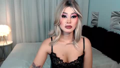 Snapshot of hottest_angel_4u chatting on June 13, 12:03 pm ZANDRA online show from June 13, 12:03 pm