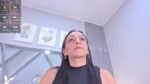 Snapshot of hottest_mature chatting on December 4, 2:54 am Natalia online show from December 4, 2:54 am