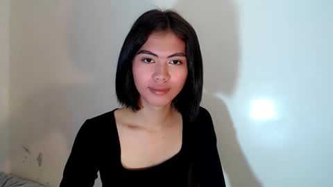 hottestdella69 online show from October 13, 7:52 am