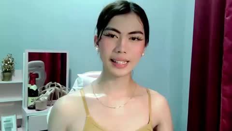 hottestdella69 online show from January 19, 6:28 am