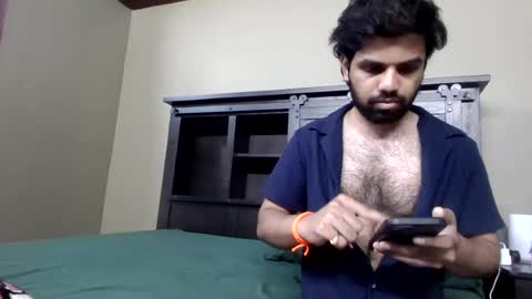 Desi Boy online show from July 8, 9:08 pm