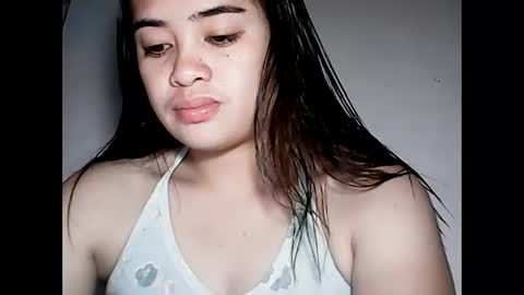Snapshot of hottie_asianbabe chatting on April 20, 12:35 am Leen online show from April 20, 12:35 am