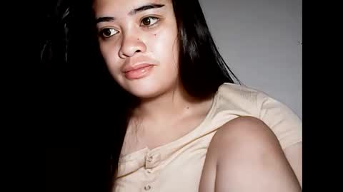 Snapshot of hottie_asianbabe chatting on May 8, 11:21 pm Leen online show from May 8, 11:21 pm