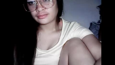Snapshot of hottie_asianbabe chatting on May 28, 9:01 pm Leen online show from May 28, 9:01 pm