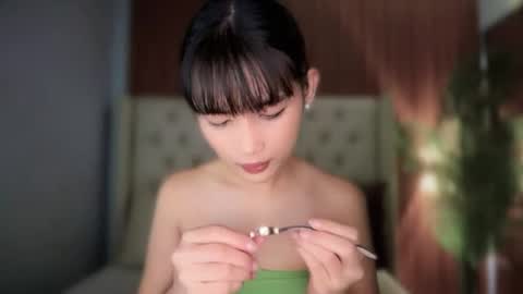 Snapshot of hottie_carlinexx chatting on July 10, 5:56 am hottie_carlinexx online show from July 10, 5:56 am