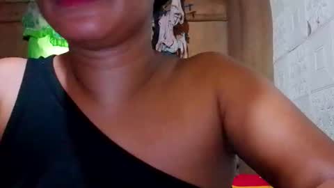 Lyn online show from June 10, 9:57 pm