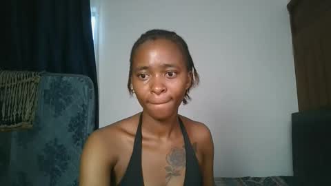 Snapshot of hottie_mistie chatting on April 11, 9:02 am hottie_mistie online show from April 11, 9:02 am