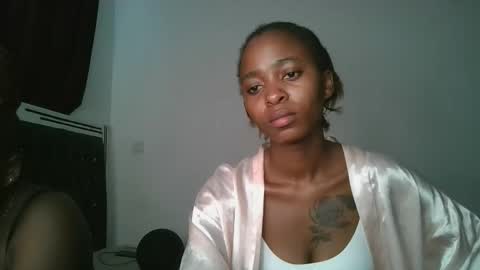Snapshot of hottie_mistie chatting on April 12, 9:25 am hottie_mistie online show from April 12, 9:25 am